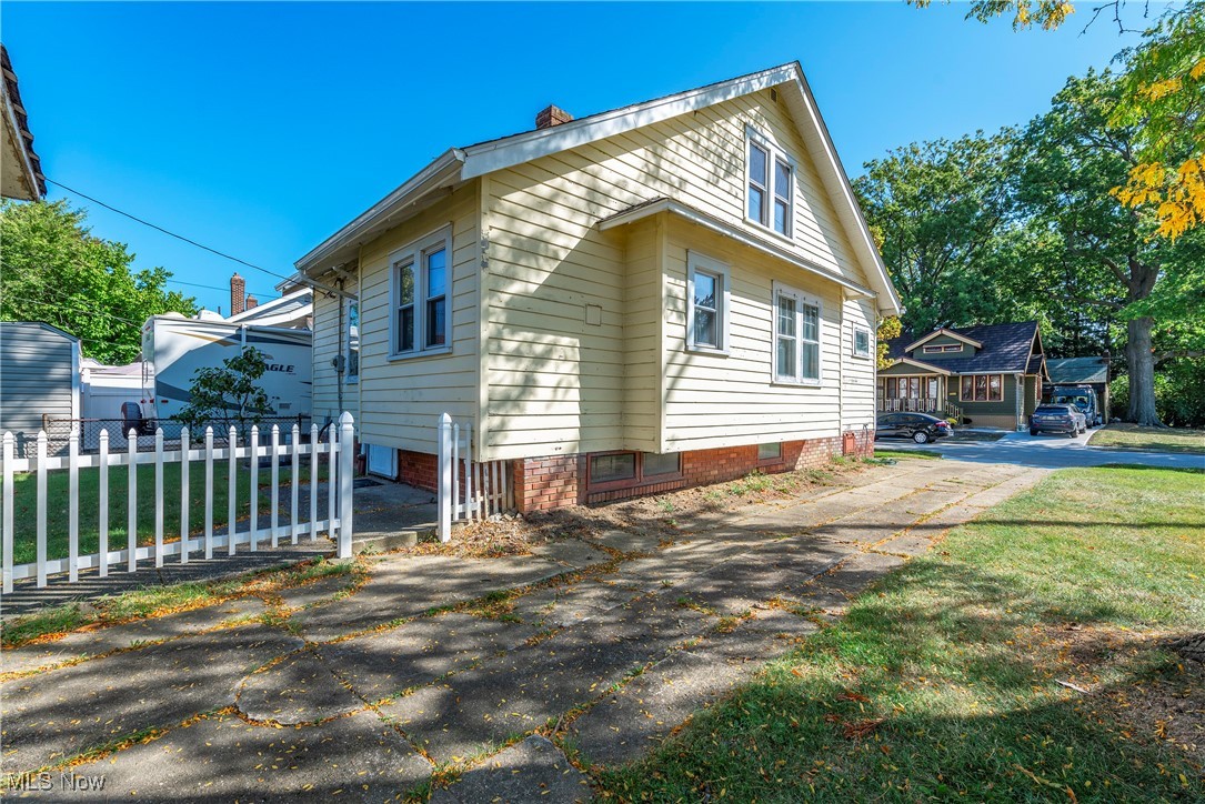 2234 Olive Avenue, Lakewood, Ohio image 34