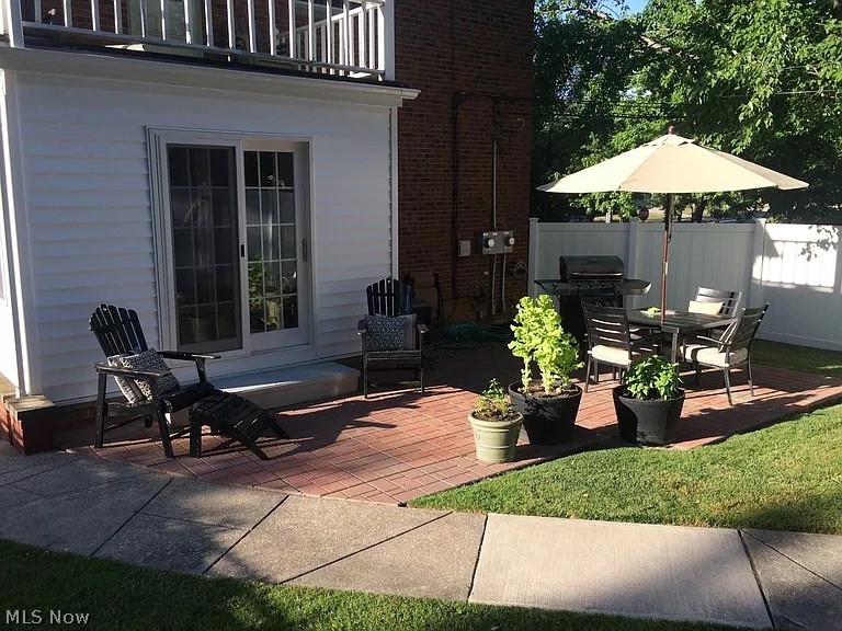 Heister Ctr Green Companys Court - Residential Income