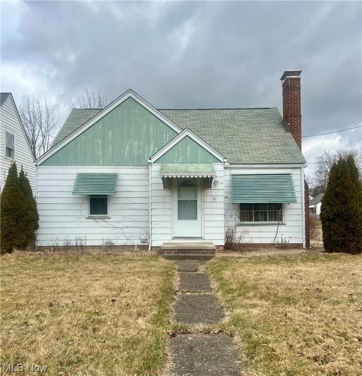 Fantastic investment opportunity! There is loads of potential on this 3 bed, 1 bath home in Canton. With 1,244 square feet and a full basement, all this place needs is your own personal touch to make a great rental, flip, downsize, or first time home. Call today to schedule your private​​‌​​​​‌​‌​​​‌‌​​​‌‌‌​​‌​​‌‌​​​​ showing!