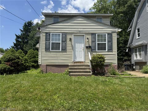 Homes For Sale - 844 Ardella Avenue<br/> Akron, OH 44306