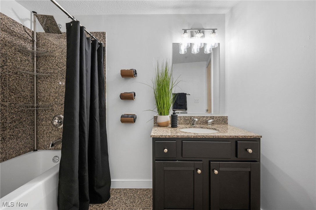 Condominiums/Stonebridge Ph #1 - Residential