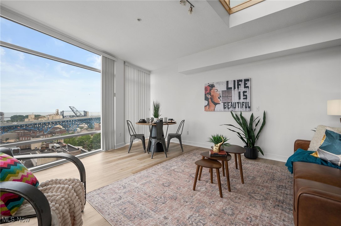 Condominiums/Stonebridge Ph #1 - Residential