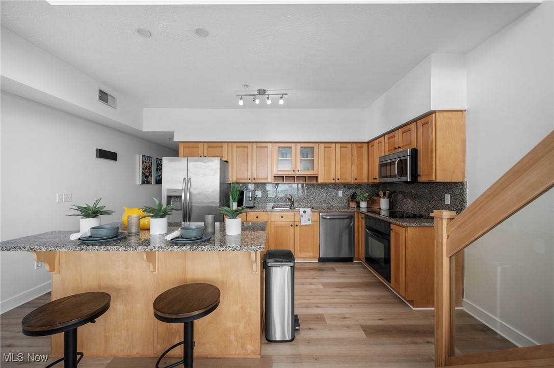 Condominiums/Stonebridge Ph #1 - Residential