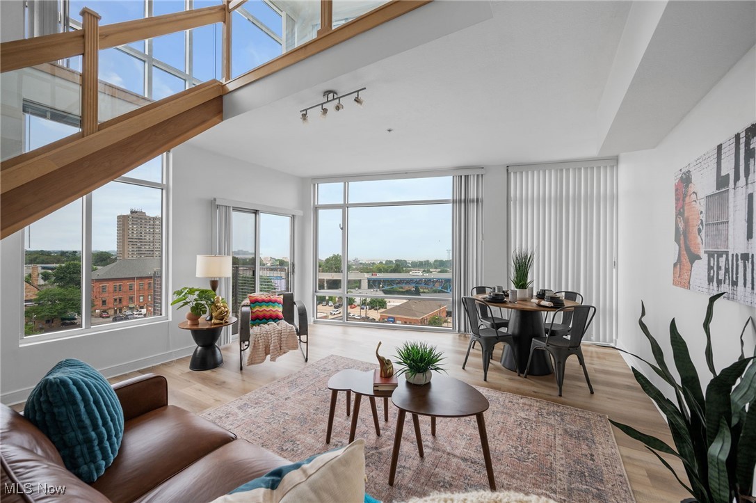 Condominiums/Stonebridge Ph #1 - Residential