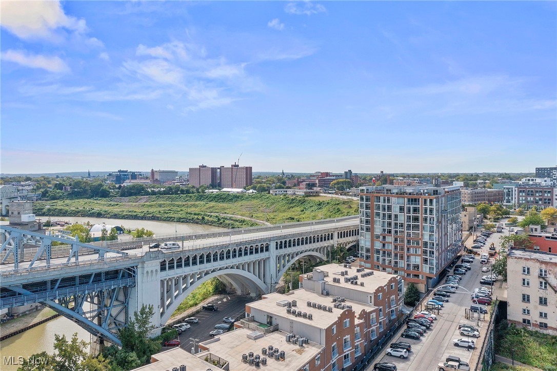 Condominiums/Stonebridge Ph #1 - Residential