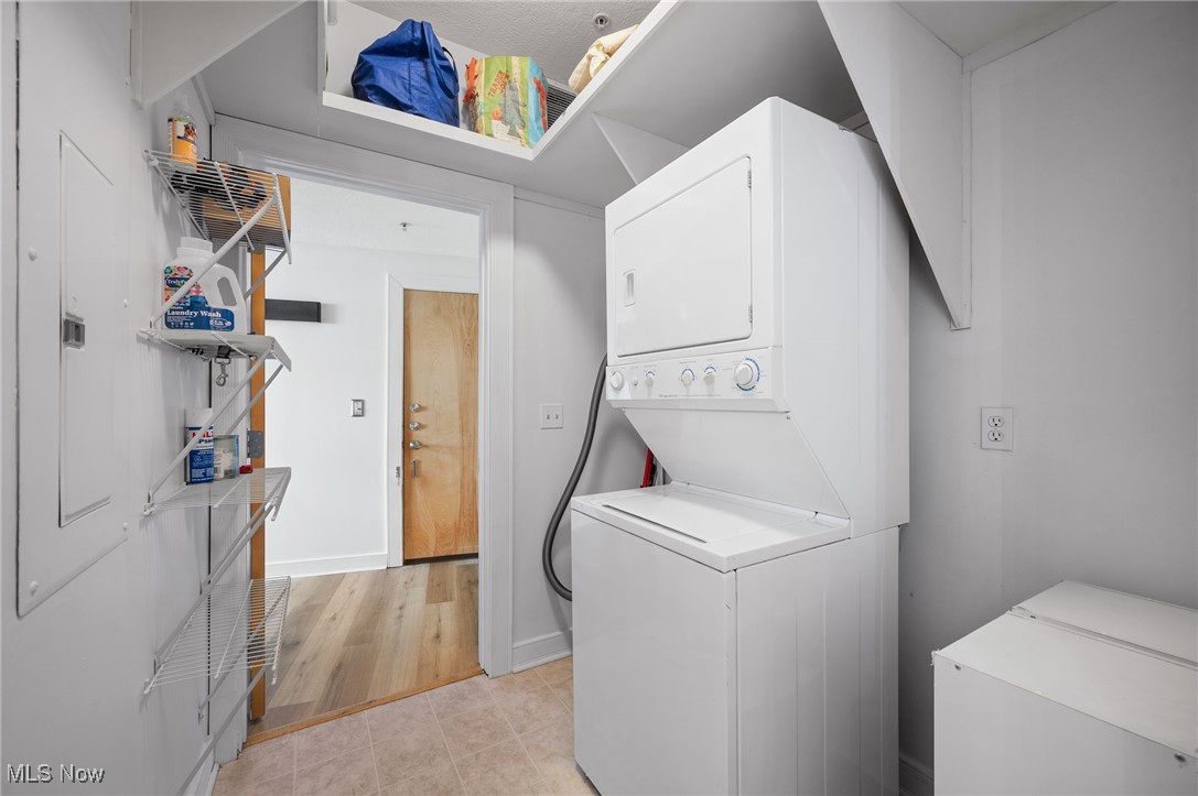 Condominiums/Stonebridge Ph #1 - Residential