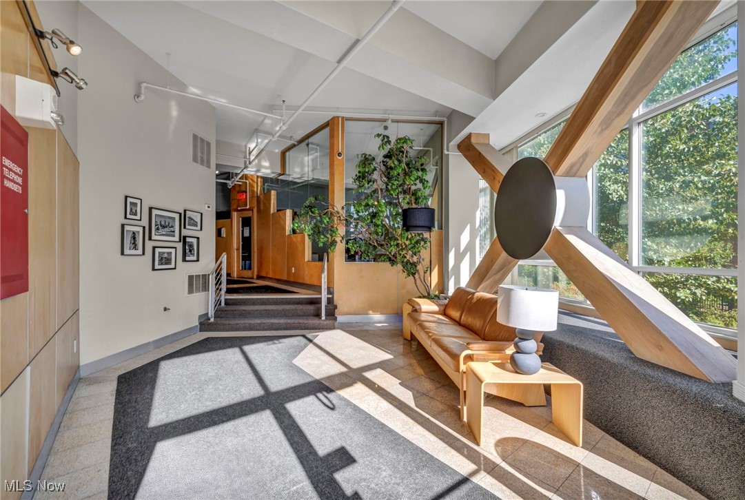 Condominiums/Stonebridge Ph #1 - Residential