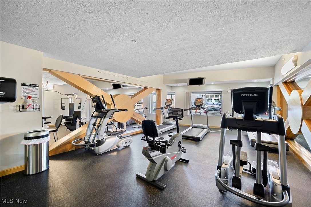 Condominiums/Stonebridge Ph #1 - Residential