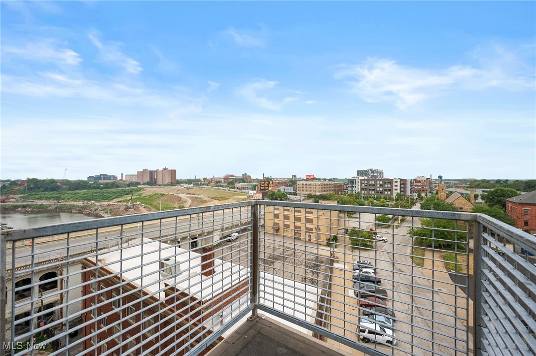 Condominiums/Stonebridge Ph #1 - Residential