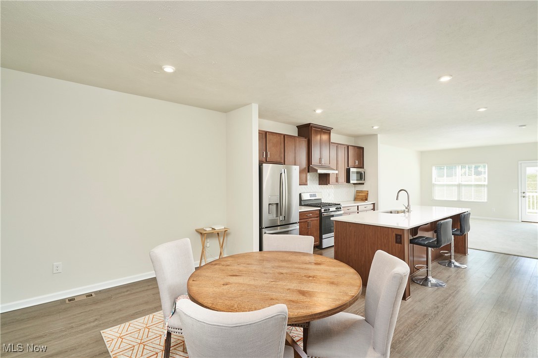 Links/Rosemont Greens Ph 1 - Residential Lease