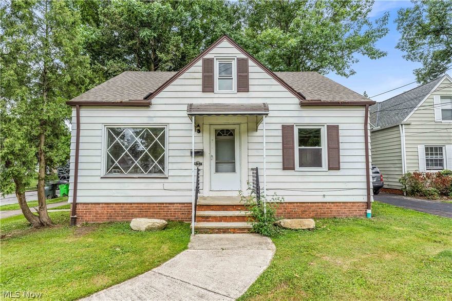 4162 Bluestone Rd, South Euclid- Spacious 3 bed 1.5 bath single family home! //

$ 1445 rent / $ 1445 deposit //
$49 application fee per adult //
1-2 pets OK with approved PetScreening and PetFee.(Some breed restrictions apply per HUD guidelines). //
NO SMOKING //
1 time $169 non-refundable set up fee paid at lease signing //

$30/month required resident benefit package; can include personal property/liability insurance for an additional $5/month for $35/month total //

All applicants are required to fill out a PetScreening application, found on our website directly on the application before being processed. Even if you have NO pets - this application must be filled out. One time, non-refundable pet fee of $200-500 per animal applies to all pets & must be paid prior to or when you pay your first month rent. (No fee for qualified assistance animals). //

Our application is processed through secure site: Findigs, and they require ID and income verification. Without this, your application will not be processed. They offer 24/7 chat support on their application directly if you have any questions. //

BEDROOMS: 3 //
BATHROOMS: 1.5 //
APPLIANCES PROVIDED: N/A //
UTILITIES / RESIDENT RESPONSIBILITY: Residents are responsible for all utilities including: water/sewer/trash, gas & electric and are responsible to maintain lawn care, maintenance & snow removal. //

Serious inquiries only.