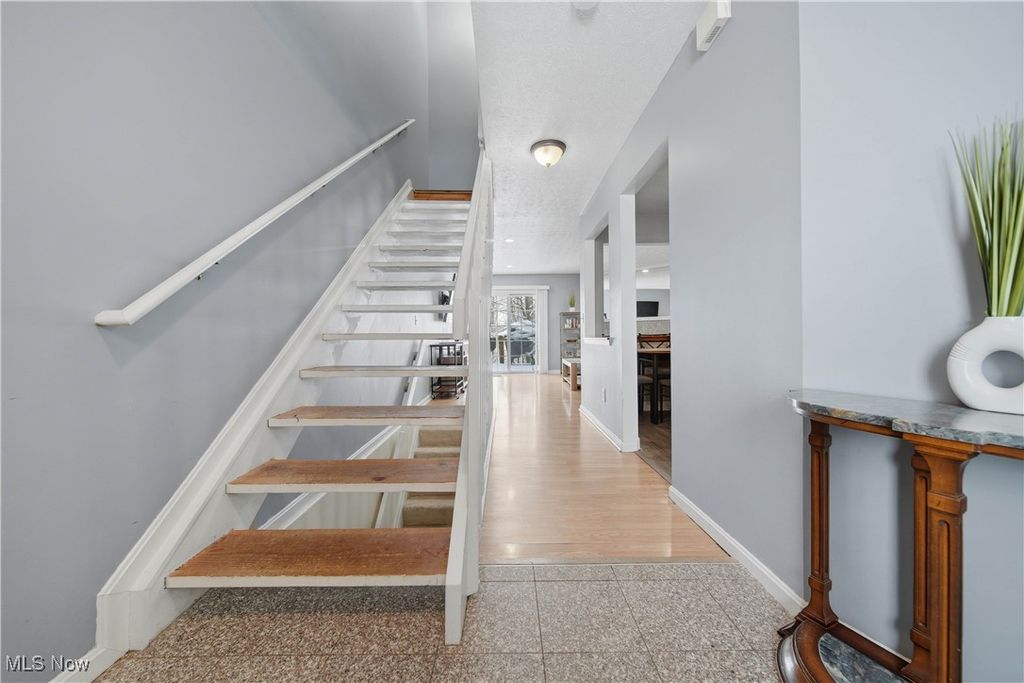 Photo of 1413 Colony Drive, Streetsboro, OH 44241 (MLS # 5181891)