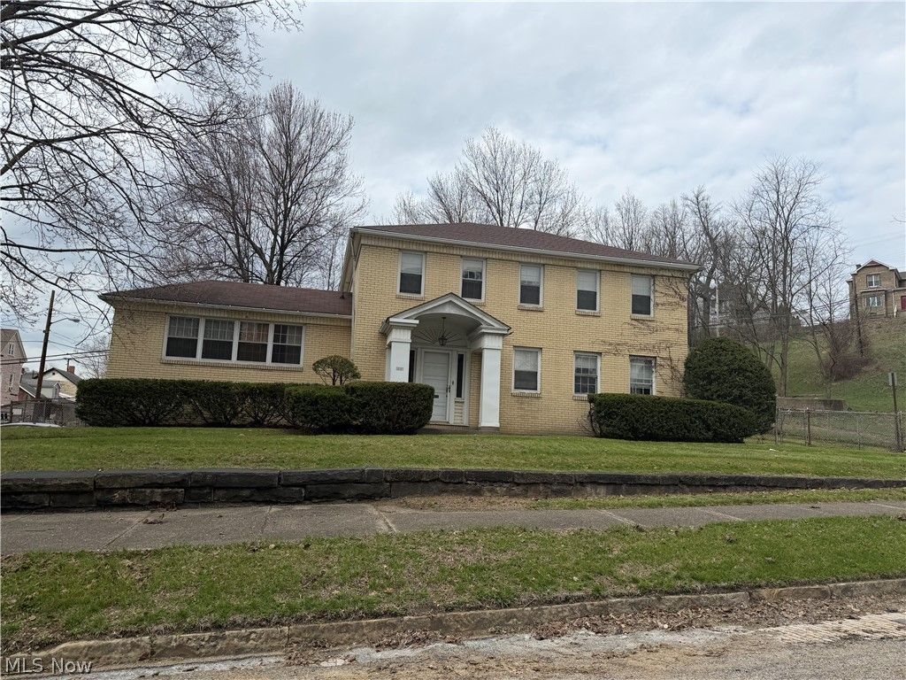 Photo of 615 E 4th Street, East Liverpool, OH 43920 (MLS # 5197760)