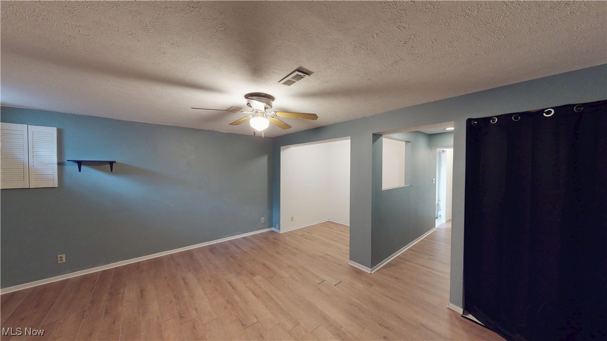 3853 Lake Run Boulevard, Stow, Ohio image 18