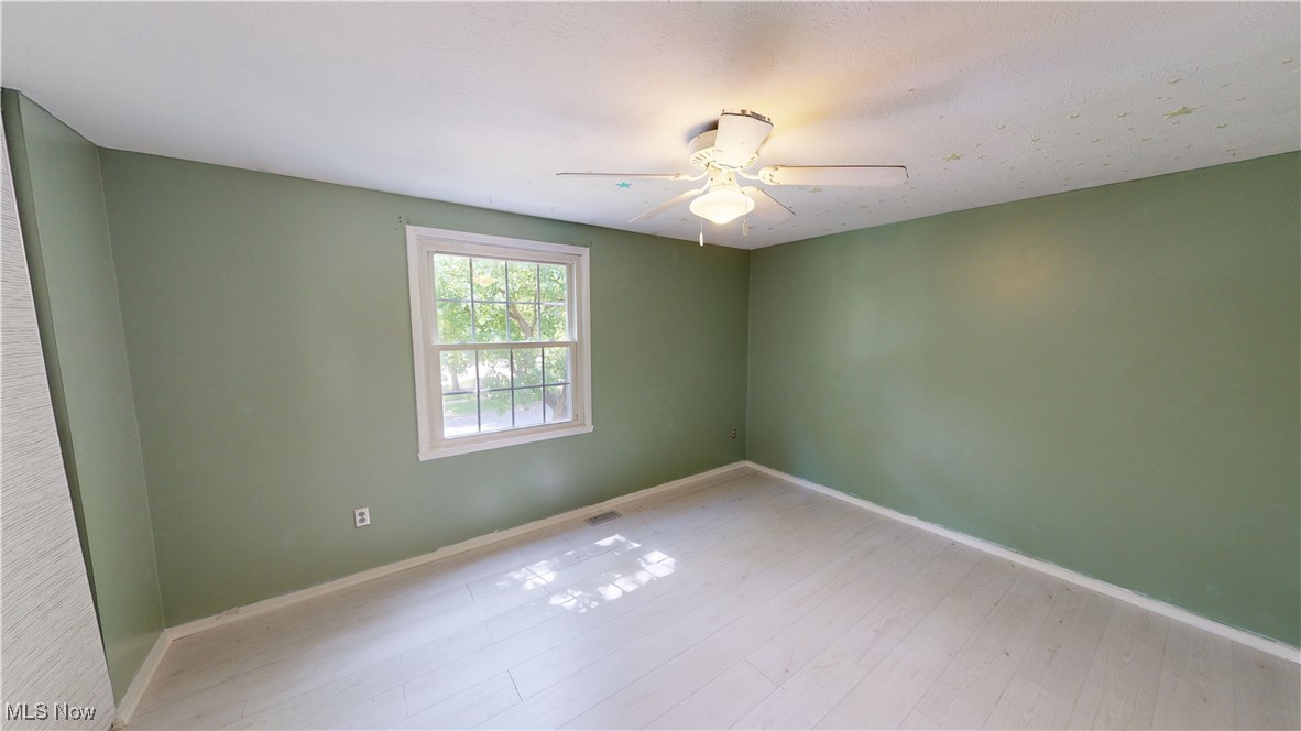 3853 Lake Run Boulevard, Stow, Ohio image 11