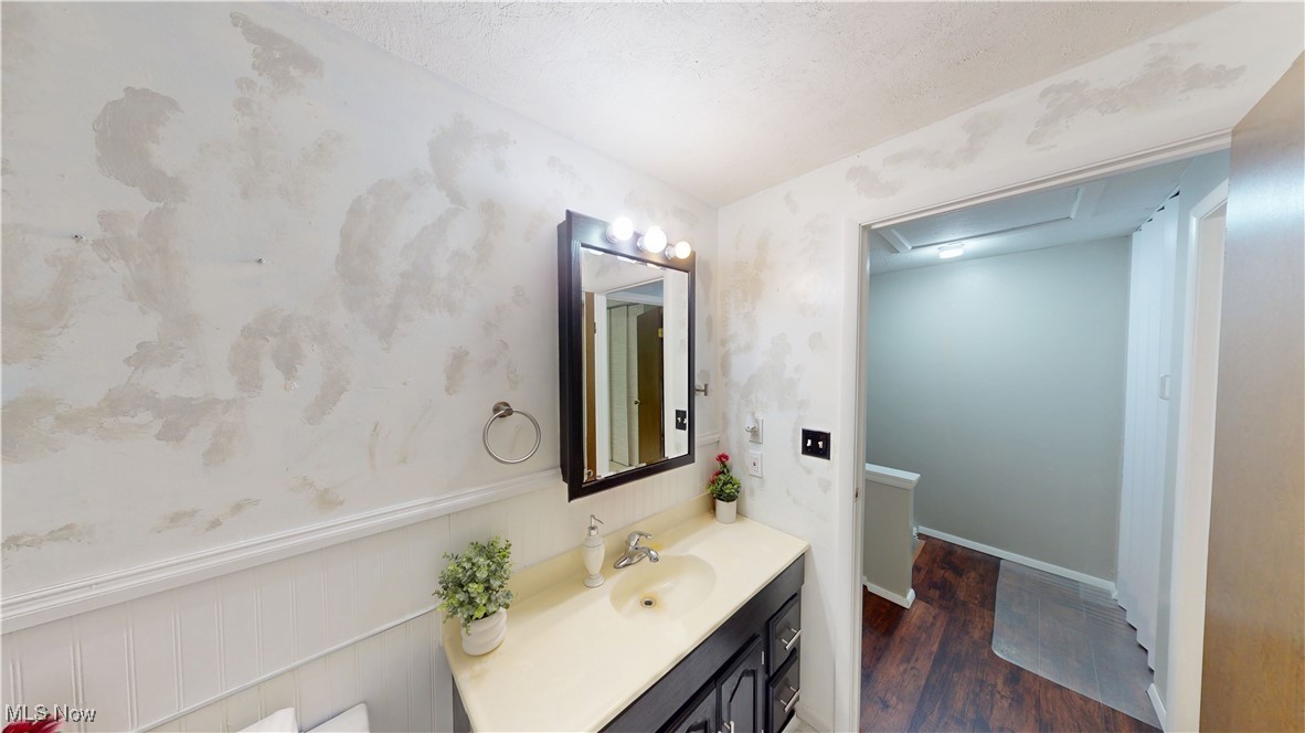 3853 Lake Run Boulevard, Stow, Ohio image 14