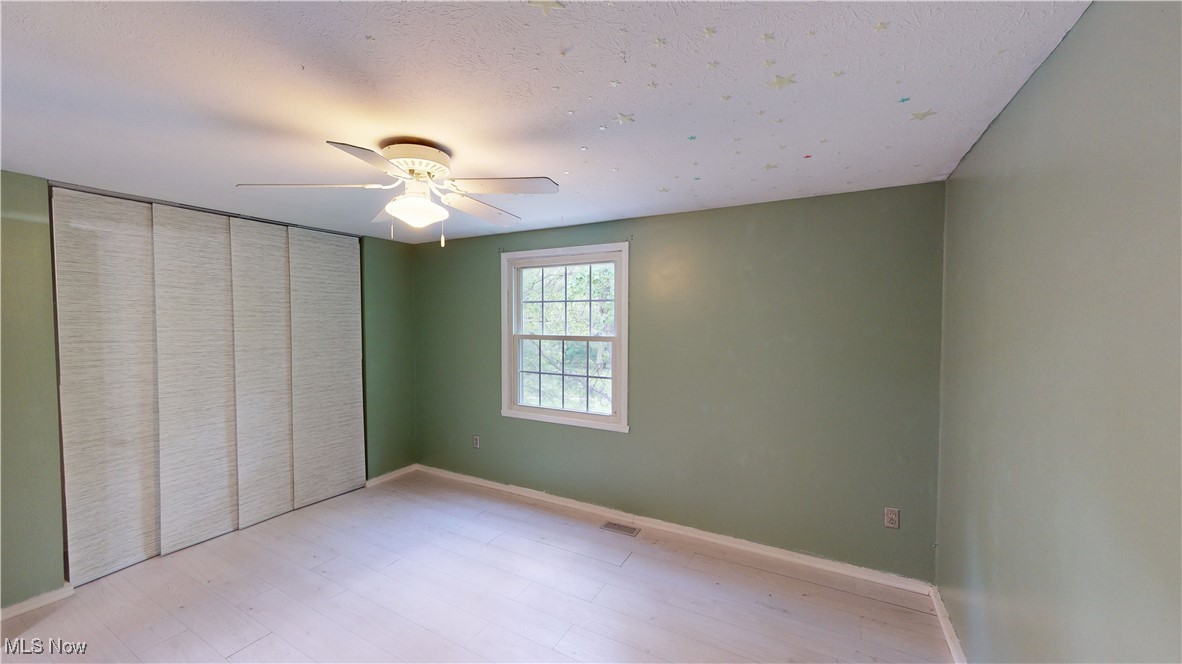 3853 Lake Run Boulevard, Stow, Ohio image 12