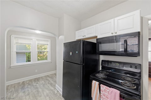 Tiny photo for 3878 W 31st Street, Cleveland, OH 44109 (MLS # 5254338)