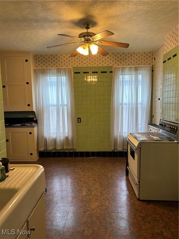 678 Mahoning Avenue, Warren, Ohio image 30