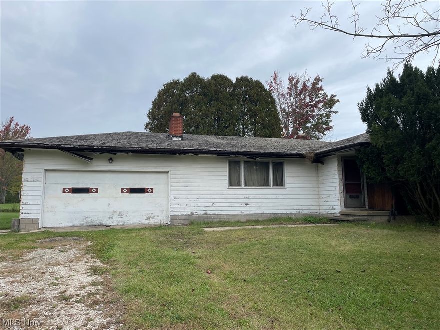 Whether you're a DIY enthusiast or an experienced remodeler, this ranch located in Harpersfield Township has the potential to become your dream home.  With a little TLC and creativity, you can turn this gem situated on a little over 4.5 acres into a masterpiece that reflects your personal style. Schedule a viewing today and let your creativity flourish as you envision the endless possibilities within these walls.