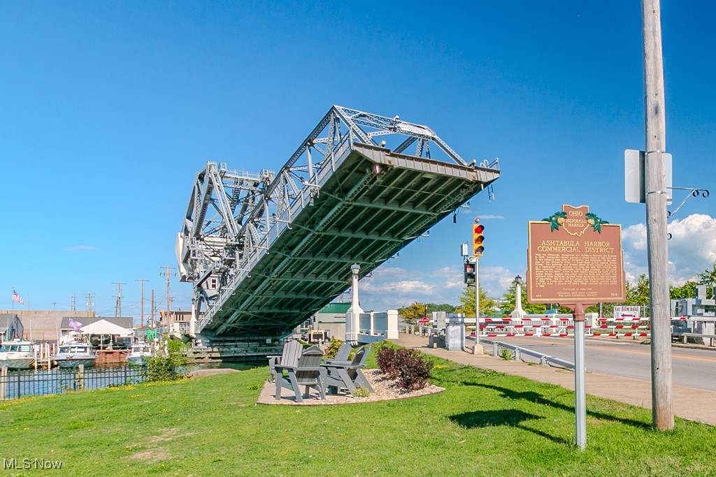 Ashtabula Harbor - Residential