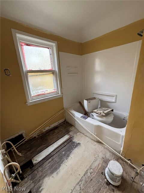 Tiny photo for 3833 E 144th Street, Cleveland, OH 44128 (MLS # 5252968)