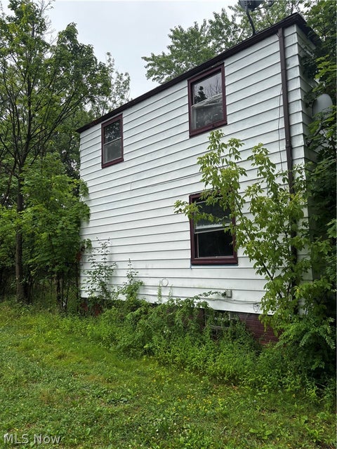 Tiny photo for 3833 E 144th Street, Cleveland, OH 44128 (MLS # 5252968)
