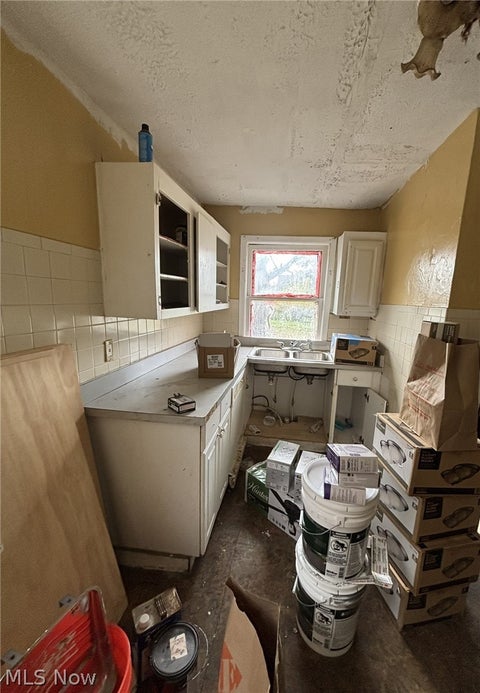 Tiny photo for 3833 E 144th Street, Cleveland, OH 44128 (MLS # 5252968)
