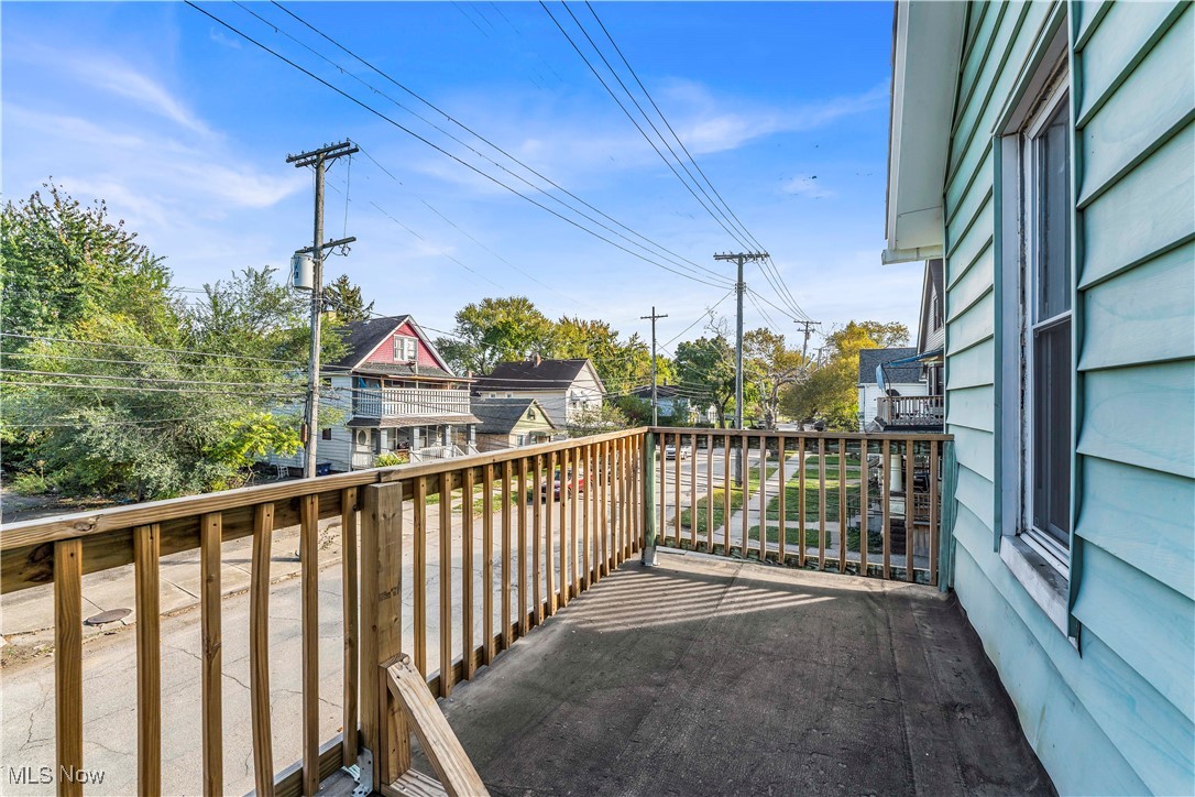 Diodate Clarks - Residential Income