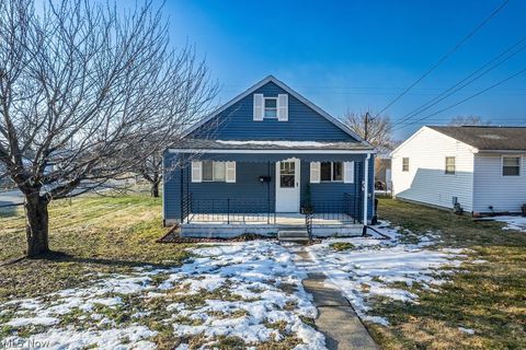 Photo of 710 21st Street, Vienna, WV 26105 (MLS # 5188065)