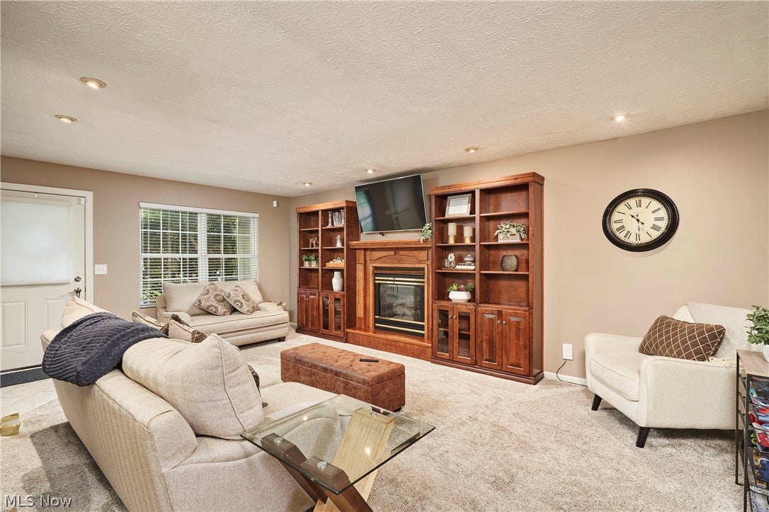 4939 Gateway Drive