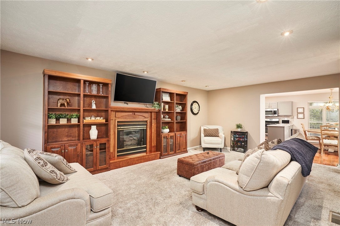4939 Gateway Drive