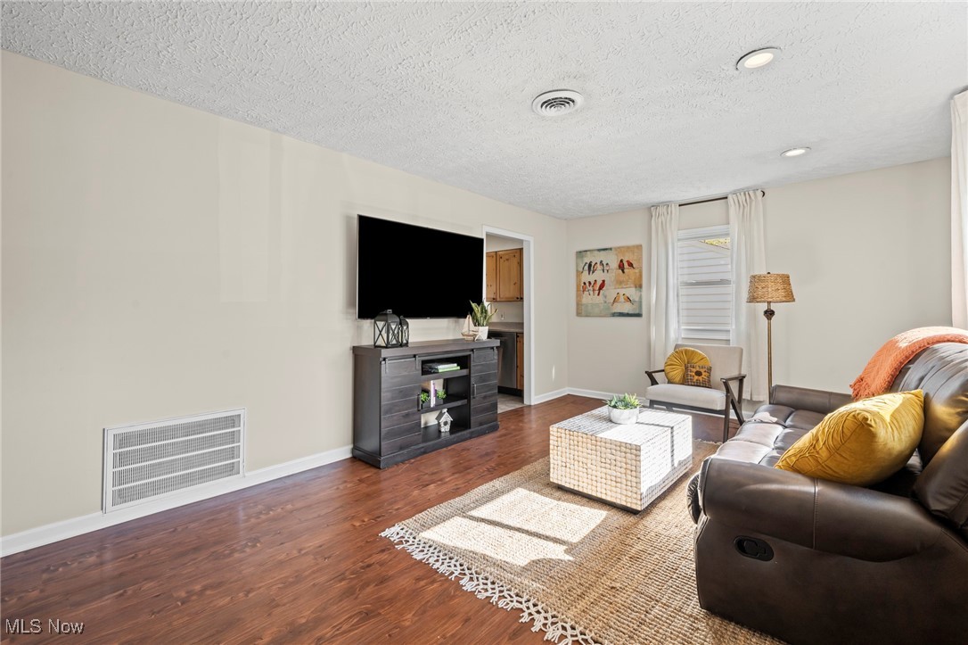 Spring Vly 06 - Residential