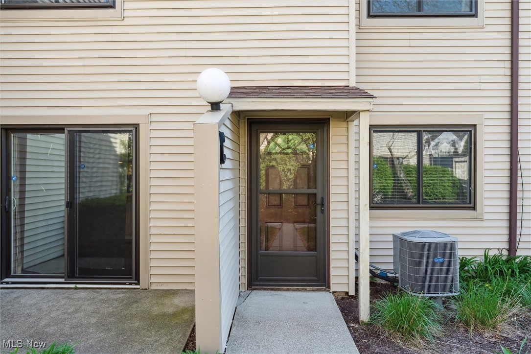 1400 Cedarwood Drive #20C, Westlake, Ohio image 8