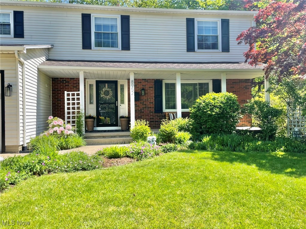 8952 Trailwood Court, Mentor, Ohio image 2