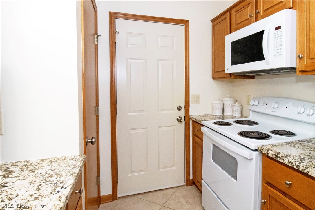 Groves/Vlgs/Wetherington Condo - Residential