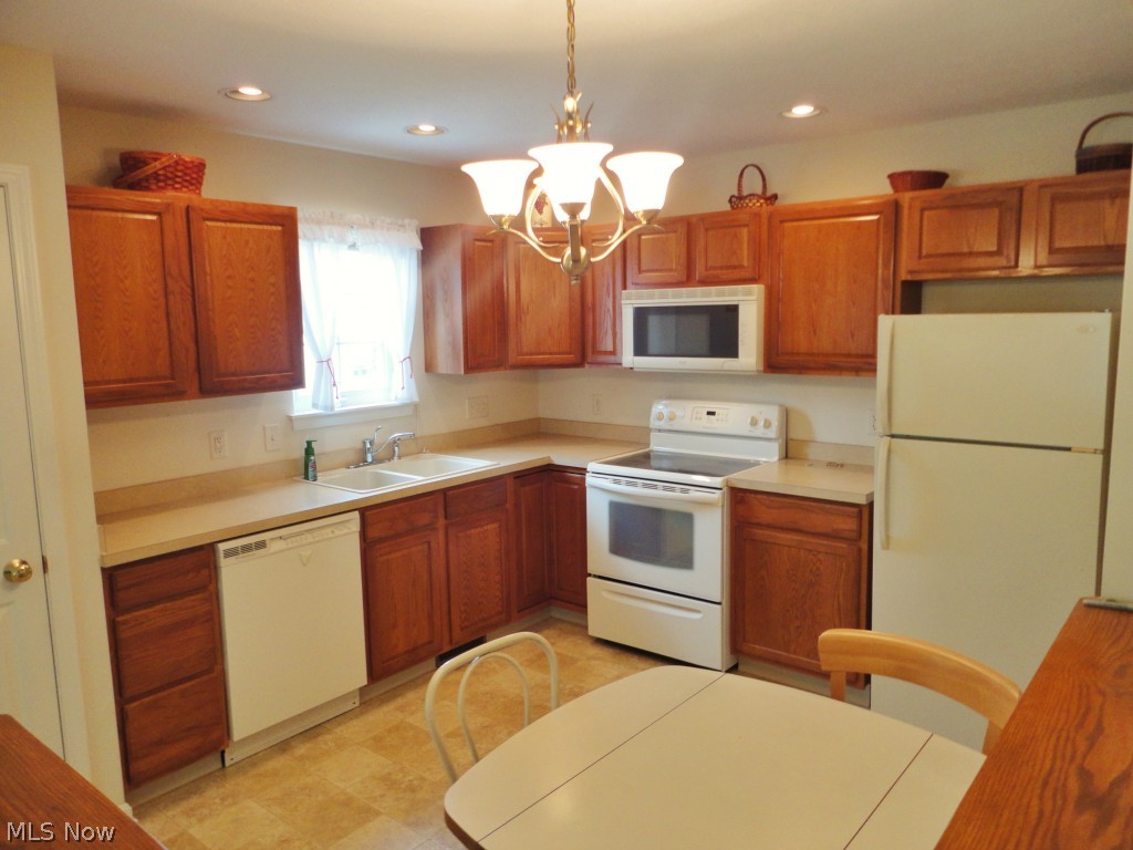 Abbe Glen Condo - Residential