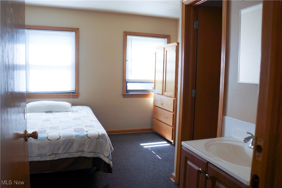 Highview - Commercial Sale