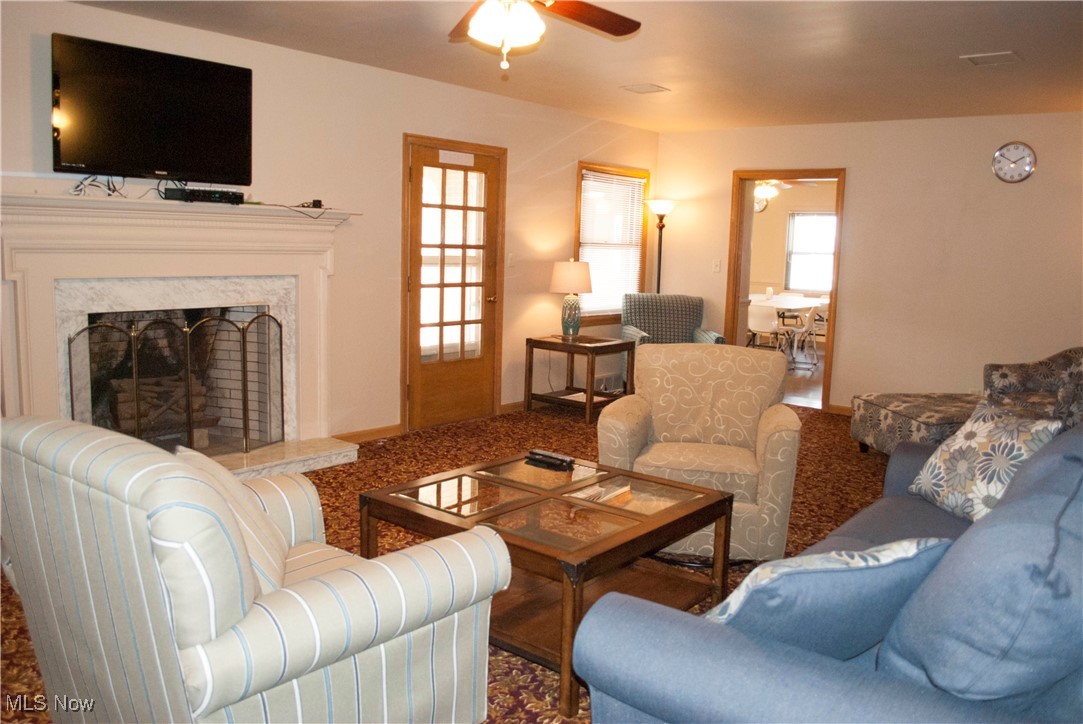 Highview - Commercial Sale