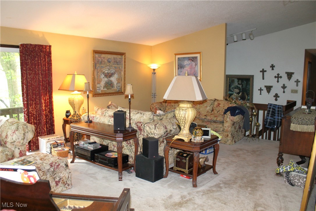 635 N Hametown Road, Akron, Ohio image 4