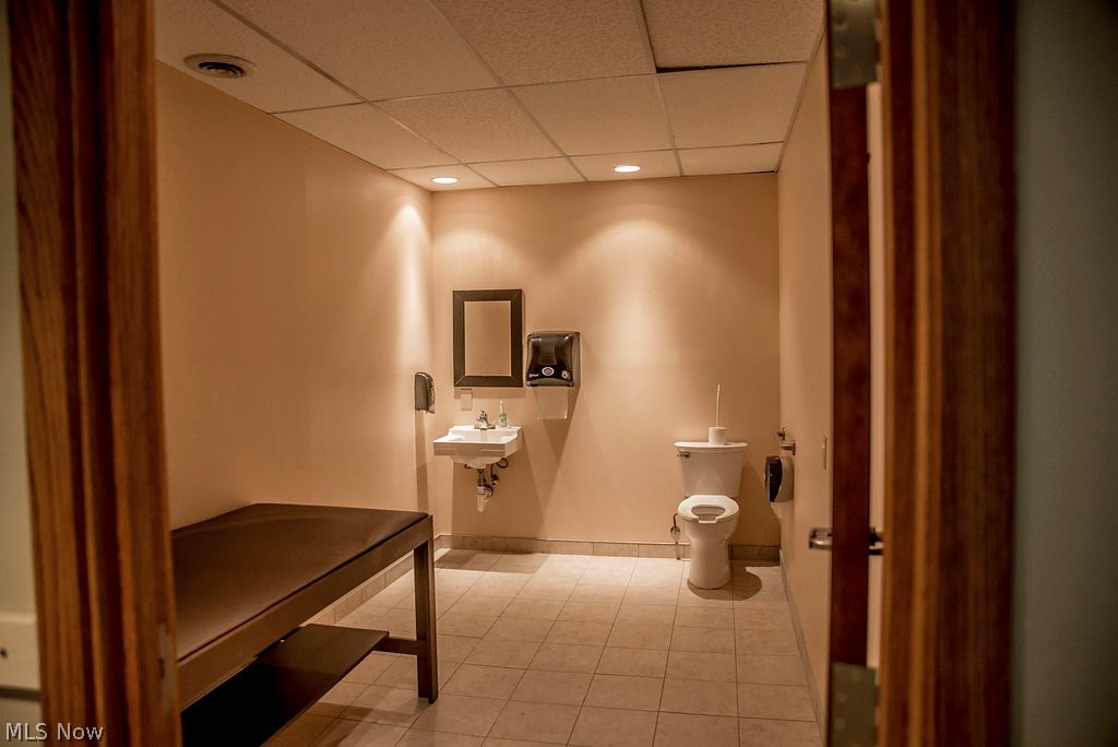 Carpenter Estates - Commercial Lease