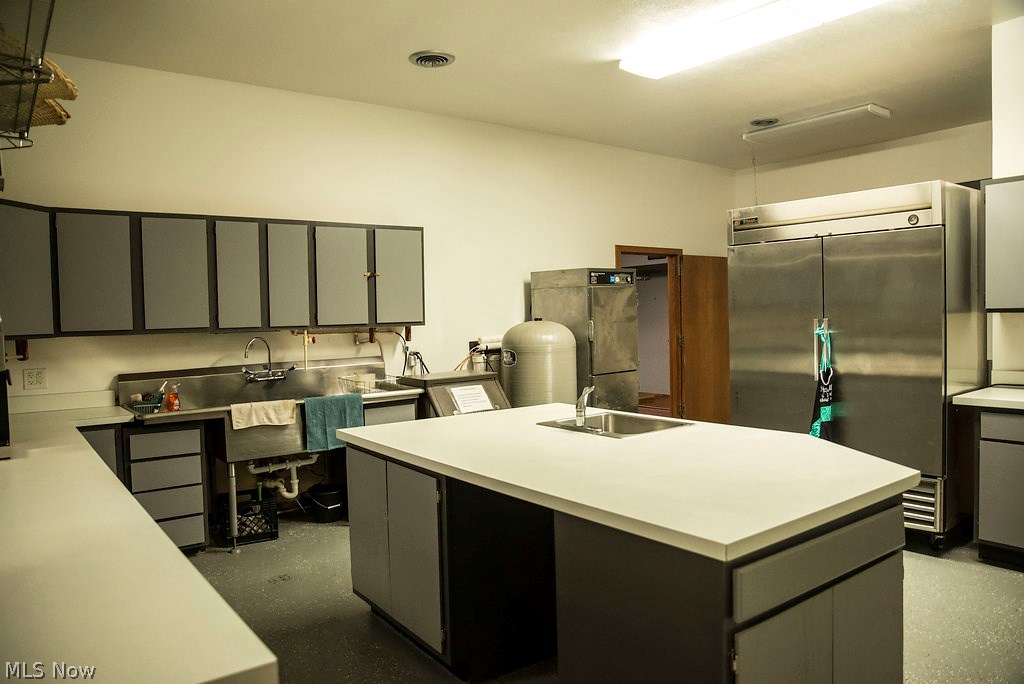 Carpenter Estates - Commercial Lease