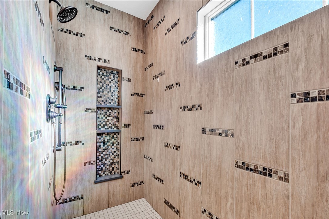 4128 Saint Theresa Boulevard, Avon, Ohio image 16