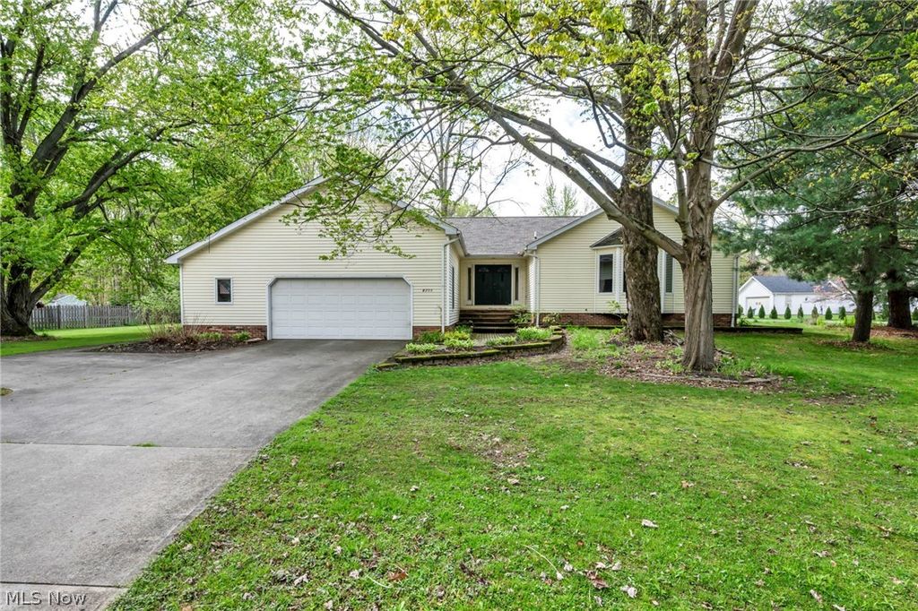 Photo of 8750 Evergreen Drive, Mentor, OH 44060 (MLS # 5202964)