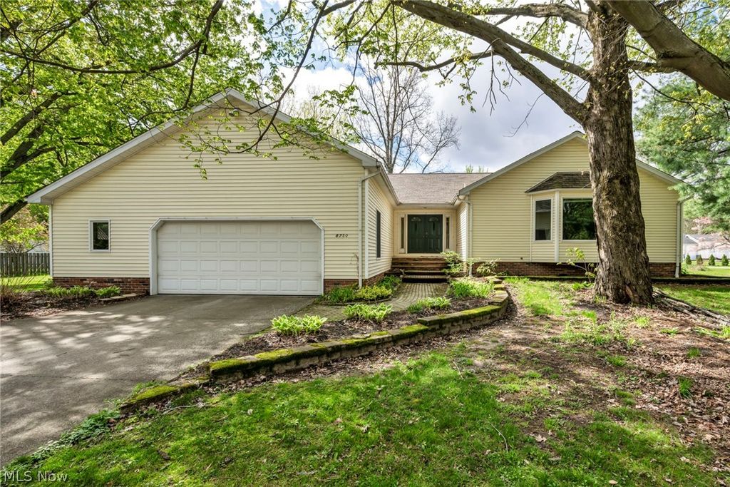 Photo of 8750 Evergreen Drive, Mentor, OH 44060 (MLS # 5202964)