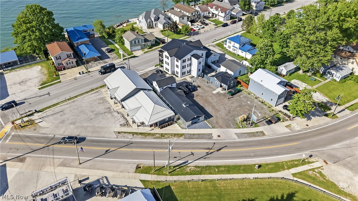 5214 Old Lake Road