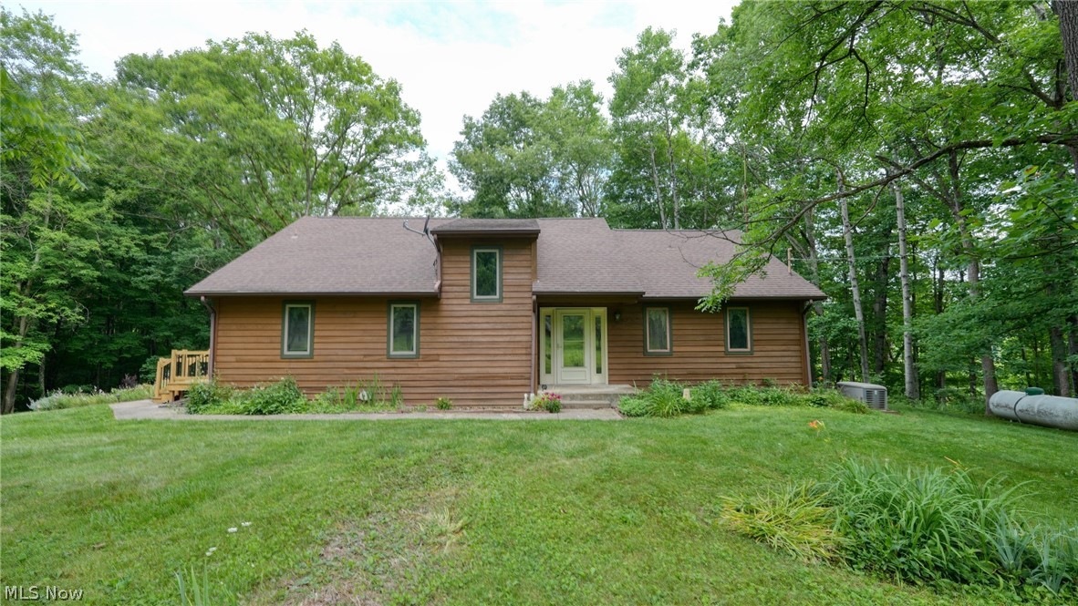 69711 Styx Hill Road, Freeport, Ohio image 1