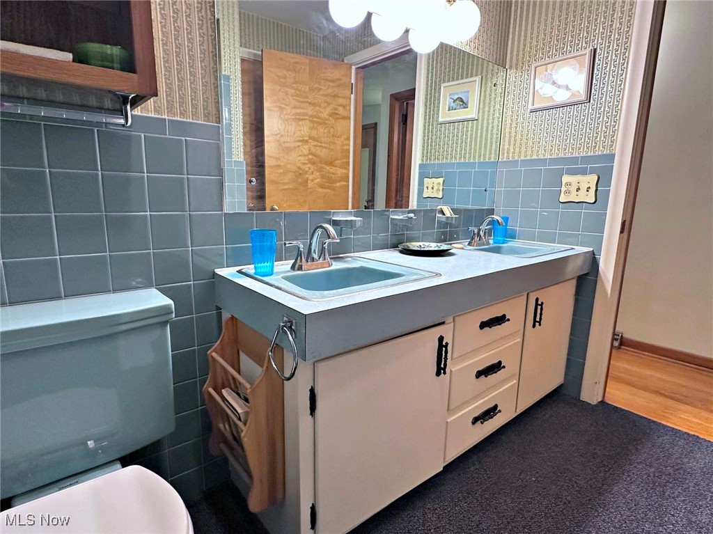 Elmknoll Heights - Residential