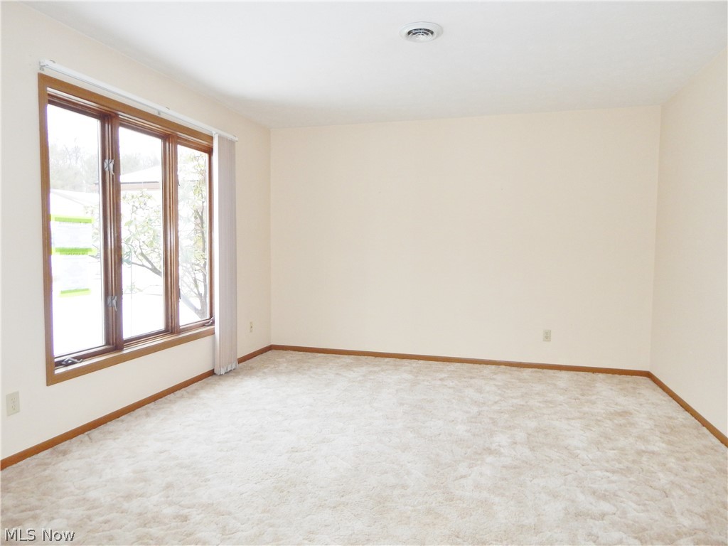 Deerborne Village Condos Ph 03 - Residential