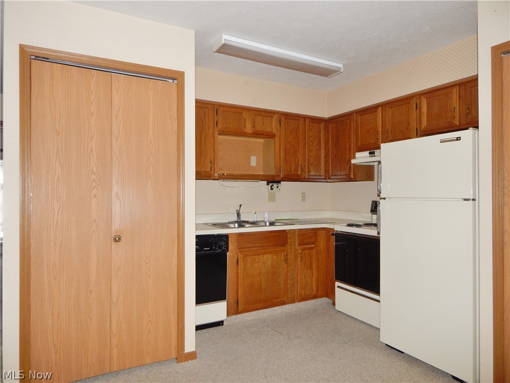 Deerborne Village Condos Ph 03 - Residential